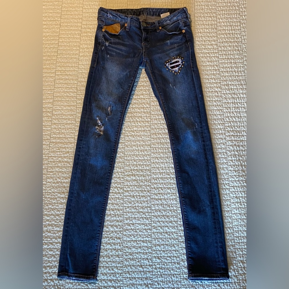 Women’s Buckaroo Skinny Studded Patchwork Distressed Jeans‎ See Measurements 28